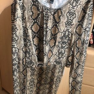 Snake skin pattern top & skirt
